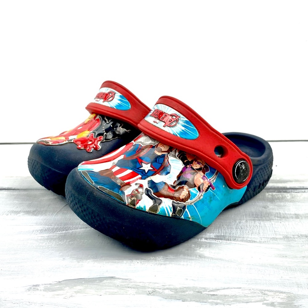 Crocs Marvel Avengers Classic Clogs Slip-On Navy Blue Red Superhero Clog Toddler